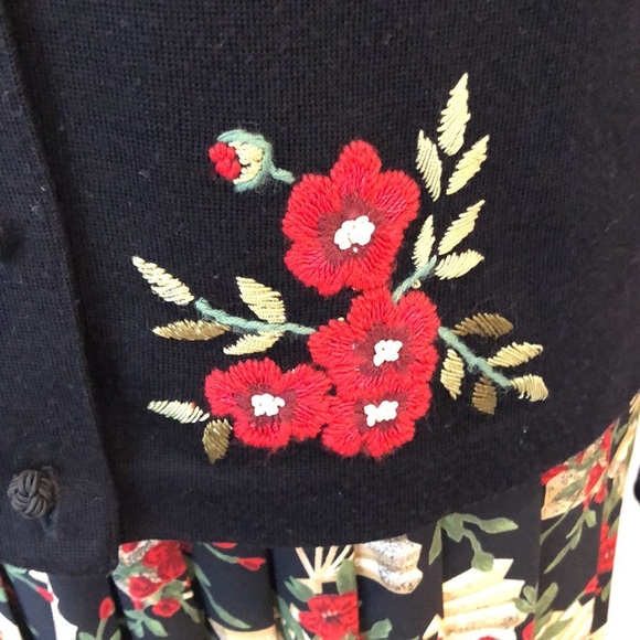 Susan Bristol VTG sweater pleated skirt set holiday  with floral red black SZ 10 - Picture 11 of 16